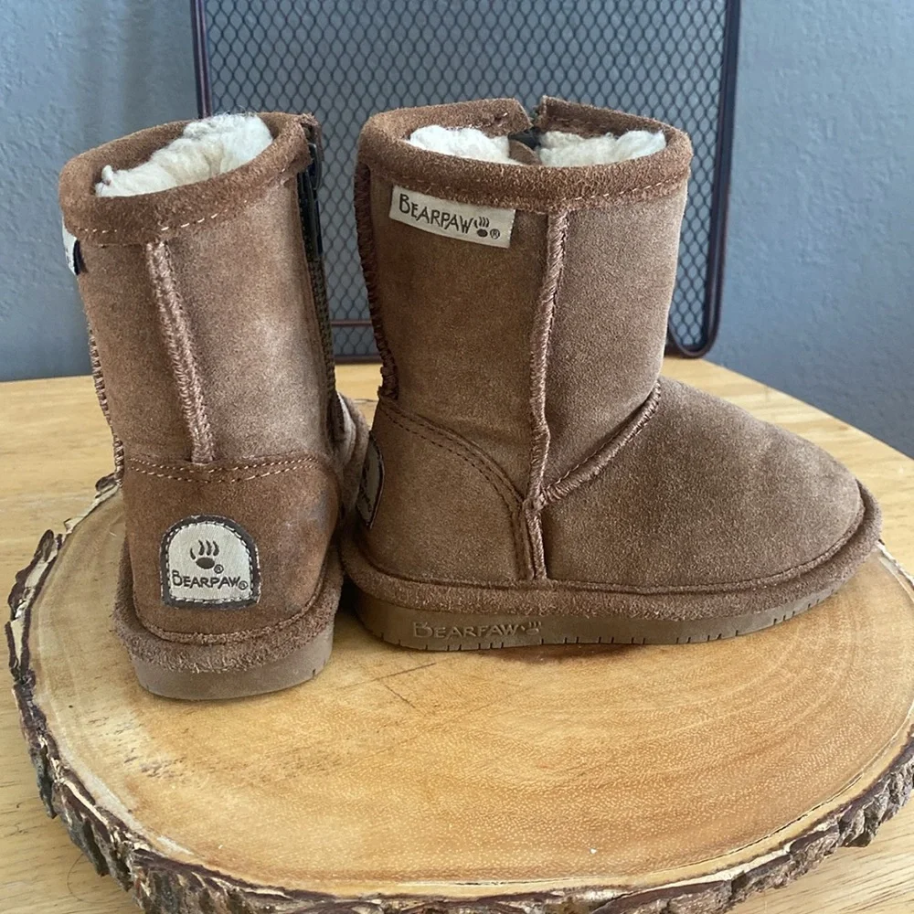 BEAR PAW Emma brown sheepskin lined boots size 7